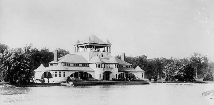 Belle Isle Skating Pavilion - Old Photo (newer photo)